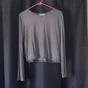 Olivia Rae cropped long sleeve top